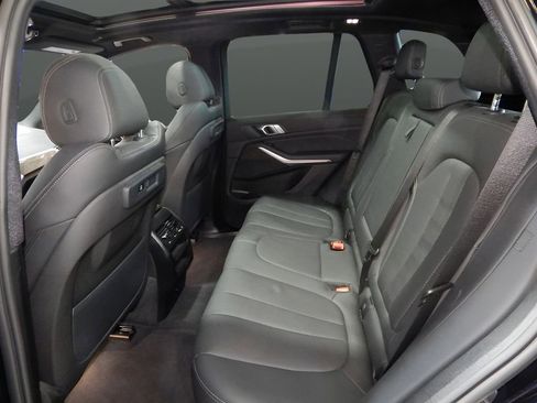 Used 2022 BMW X5 xDrive40i w/ M Sport Package AWD/4WD image 24