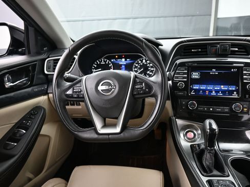 Used 2023 Nissan Maxima Platinum w/ Sport Mat Group image 13