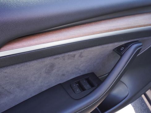 Used 2023 Tesla Model 3 Performance image 10