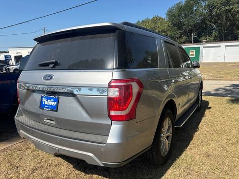 Used 2021 Ford Expedition XLT RWD image 3