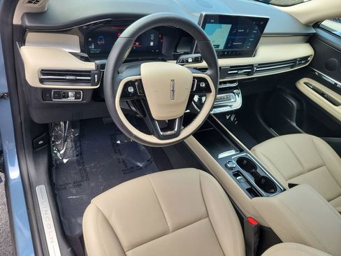 Used 2026 Lincoln Corsair Premiere AWD/4WD image 16