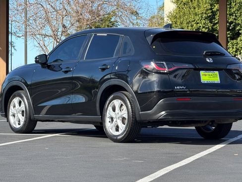 Used 2024 Honda HR-V LX image 3