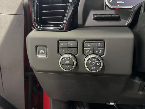 Used 2026 GMC Sierra 2500 AT4 w/ AT4 Premium Plus Package AWD/4WD image 26