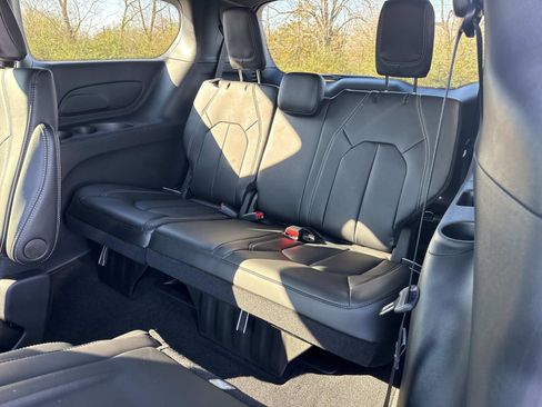 New 2026 Chrysler Pacifica Select w/ S Appearance Package FWD image 16