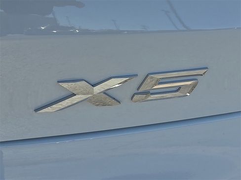 Used 2026 BMW X5 sDrive40i w/ Parking Assistance Package image 19