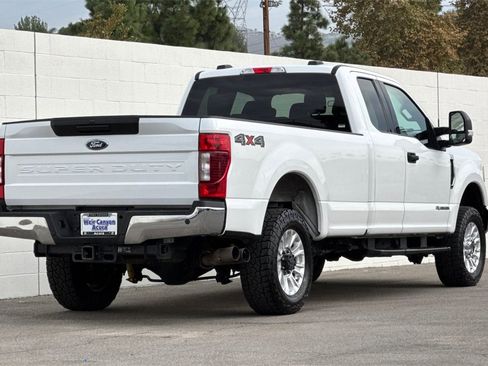 Used 2022 Ford F350 XLT w/ Camper Package image 7