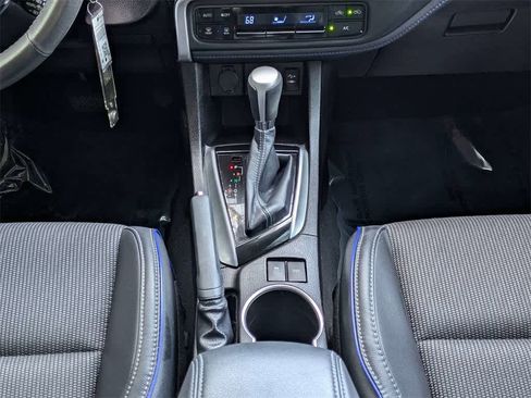 Used 2017 Toyota Corolla SE image 19