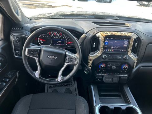 Used 2021 Chevrolet Silverado 1500 LT Trail Boss w/ Convenience Package II image 16