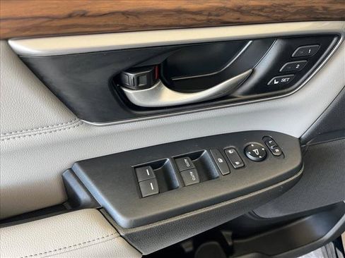 Used 2020 Honda CR-V EX-L image 17