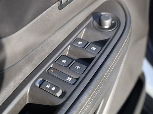 Used 2018 Buick Encore Preferred image 18