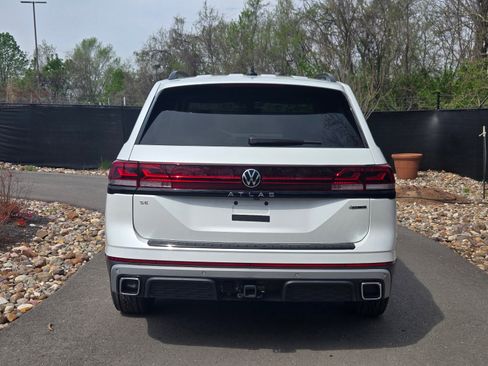 New 2026 Volkswagen Atlas Peak Edition AWD/4WD image 4