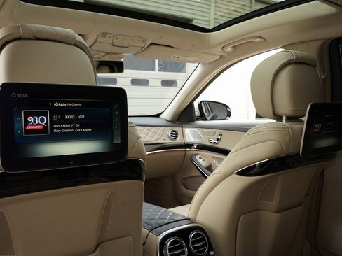 Used 2018 Mercedes-Benz Maybach S 560 4MATIC image 19