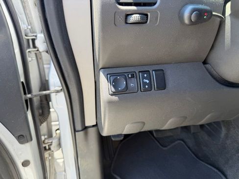 Used 2012 Nissan Pathfinder SV w/ Protection Pkg AWD/4WD image 17