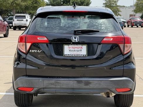 Used 2018 Honda HR-V LX image 5