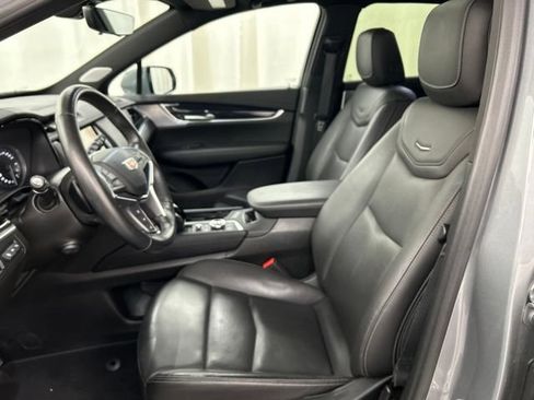 Used 2024 Cadillac XT5 Premium Luxury w/ Technology Package AWD/4WD image 6