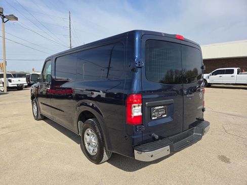 Used 2012 Nissan NV 1500 SV RWD image 3