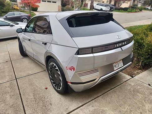 Used 2024 Hyundai Ioniq 5 Limited image 3