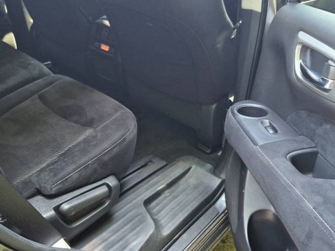 Used 2016 Nissan Pathfinder SV AWD/4WD image 9