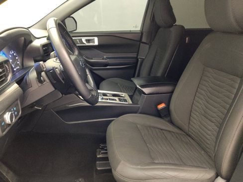 Used 2020 Ford Explorer XLT RWD image 17