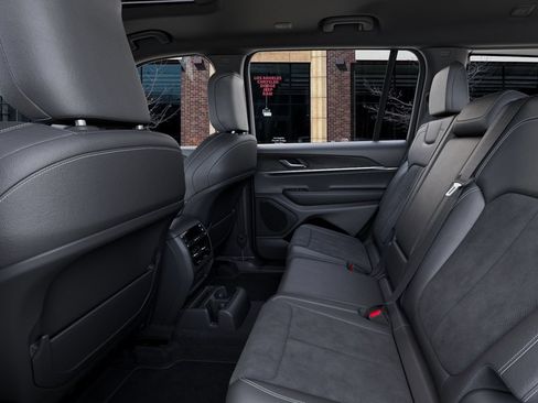 New 2026 Jeep Grand Cherokee L 4WD image 23