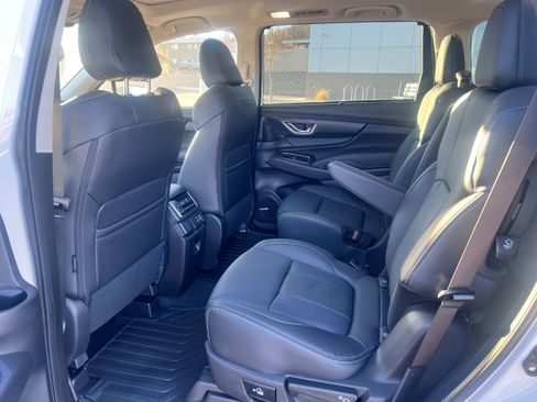 New 2026 Subaru Ascent Limited w/ Popular Package #1 AWD/4WD image 8