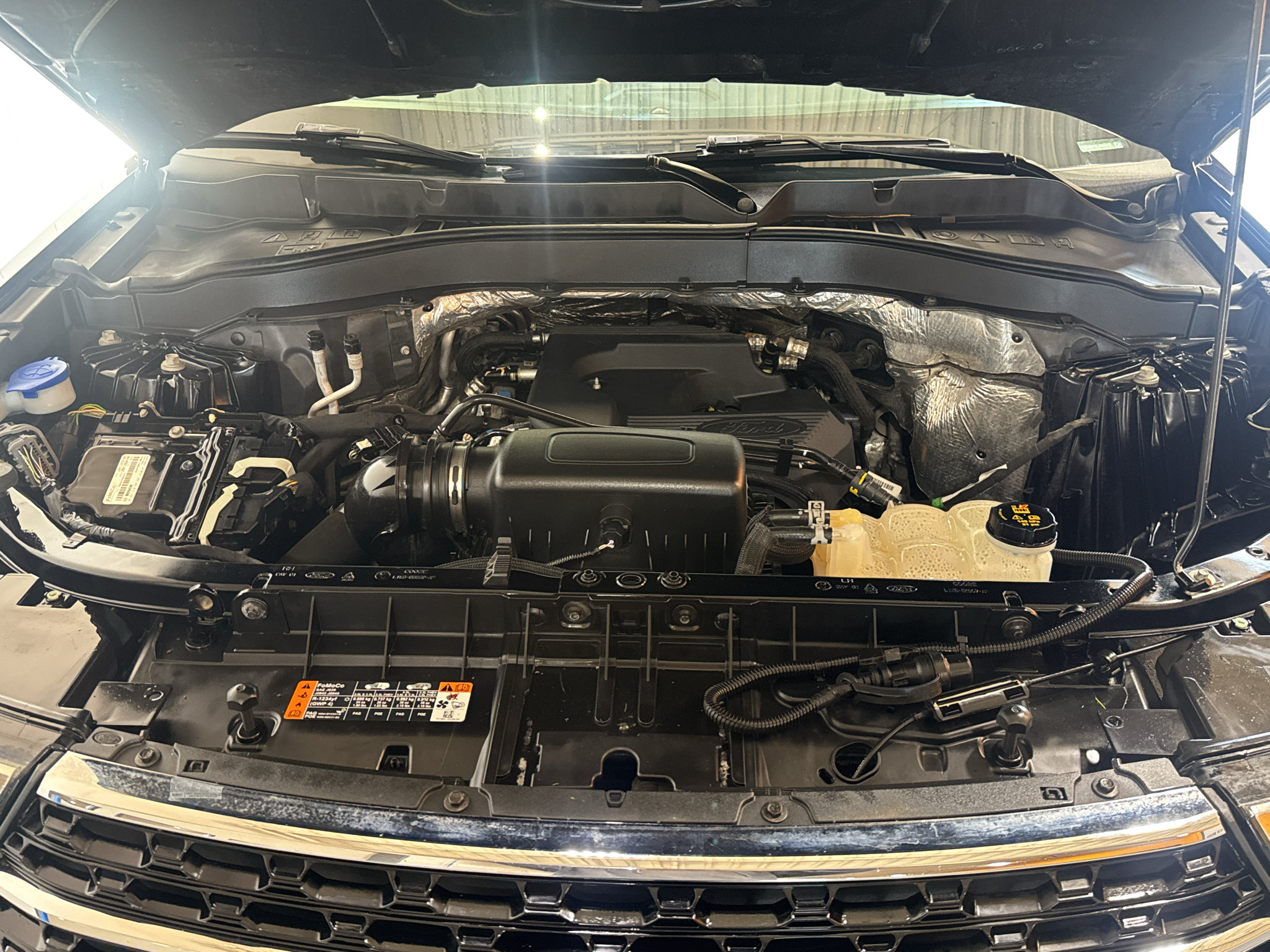 Used 2020 Ford Explorer XLT w/ Equipment Group 202A AWD/4WD image 39
