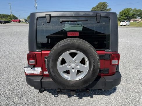 Used 2013 Jeep Wrangler Sport AWD/4WD image 9