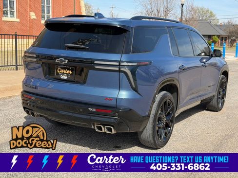 Used 2025 Chevrolet Traverse RS FWD image 12
