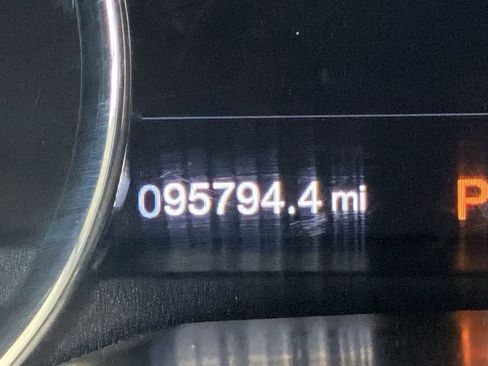 Used 2015 Ford F150 Platinum w/ Equipment Group 701A Luxury AWD/4WD image 18