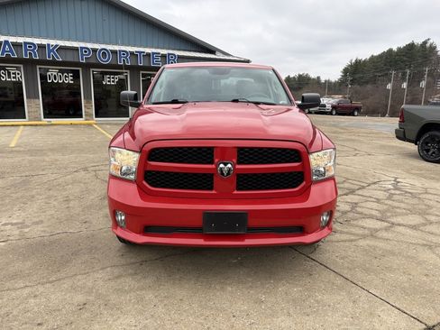 Used 2018 RAM 1500 Express w/ Express Value Package image 8