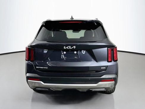 Used 2025 Kia Sorento EX w/ Panoramic Sunroof Package AWD/4WD image 7