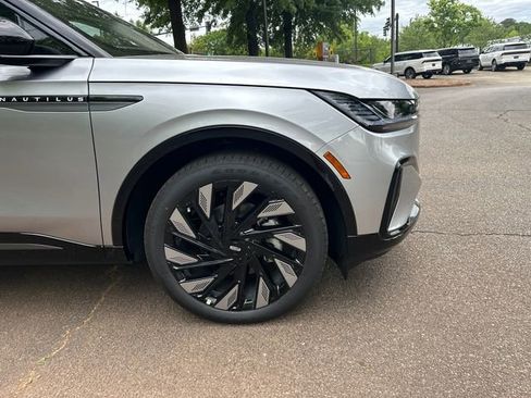 New 2026 Lincoln Nautilus Reserve AWD/4WD image 14