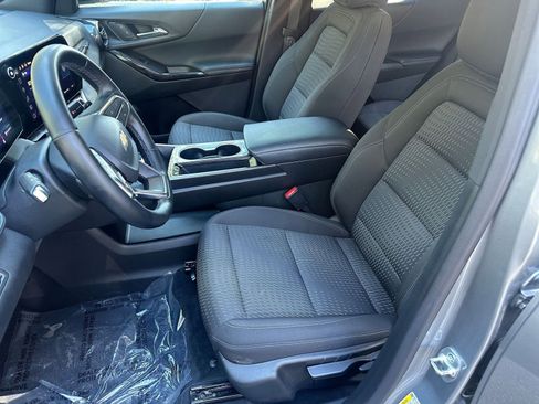 Used 2025 Chevrolet Equinox LT image 21