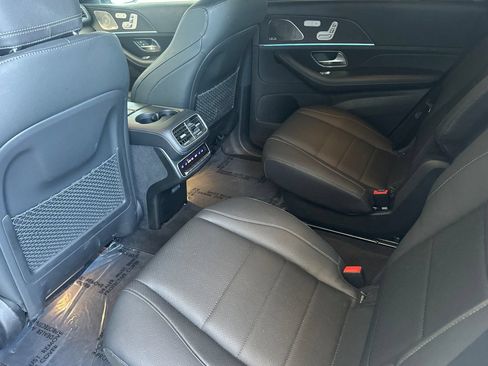 Used 2022 Mercedes-Benz GLS 450 4MATIC image 4