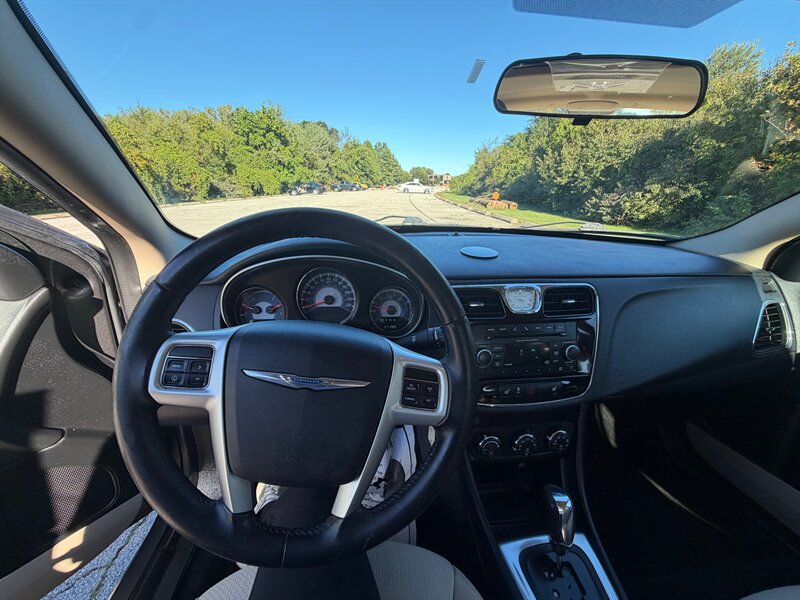 Used 2012 Chrysler 200 Touring w/ Cold Weather Group FWD image 10