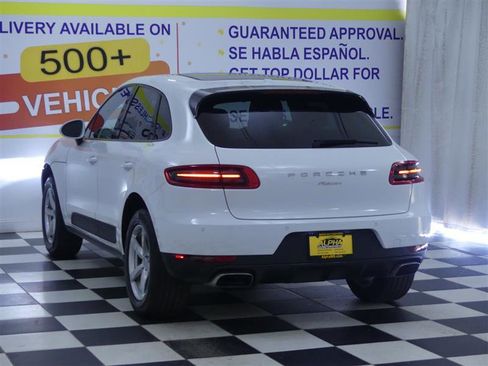 Used 2018 Porsche Macan image 3