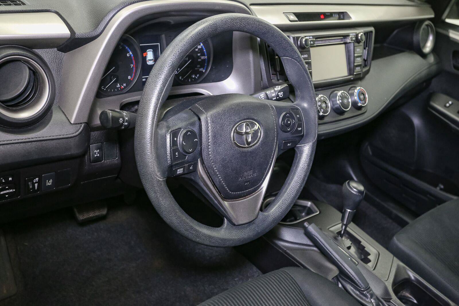 Used 2018 Toyota RAV4 LE w/ All Weather Liner Package AWD/4WD image 22