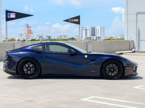 Used 2013 Ferrari F12 Berlinetta RWD image 8