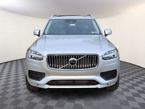 Used 2020 Volvo XC90 T5 Momentum image 2