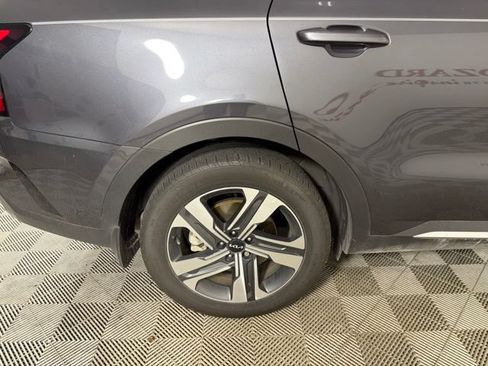 Used 2023 Kia Sorento EX AWD/4WD image 19