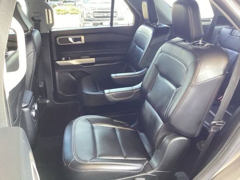 Used 2022 Ford Explorer XLT w/ Equipment Group 202A image 39
