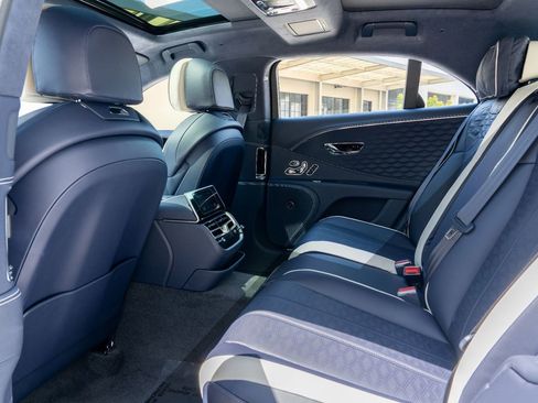 New 2025 Bentley Flying Spur Plug-In Hybrid image 22