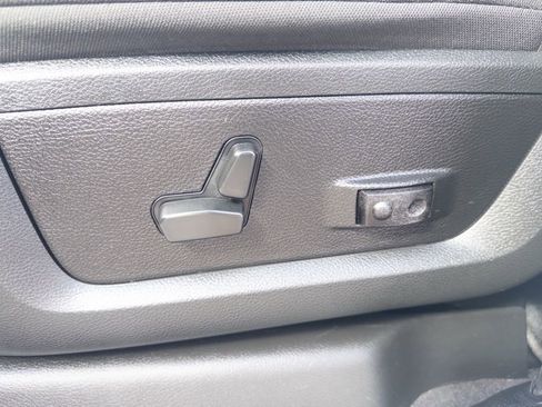 Used 2024 RAM 2500 Big Horn image 16