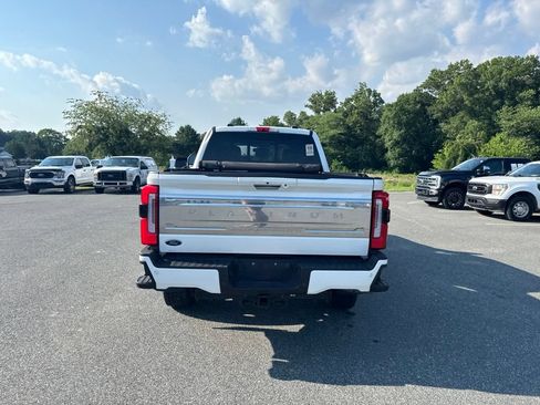Used 2023 Ford F250 Platinum AWD/4WD image 5