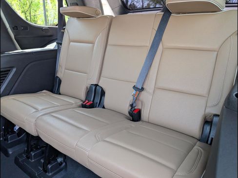 Used 2021 Chevrolet Tahoe Premier w/ Premium Package image 15