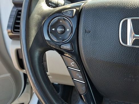 Used 2017 Honda Accord EX-L image 23