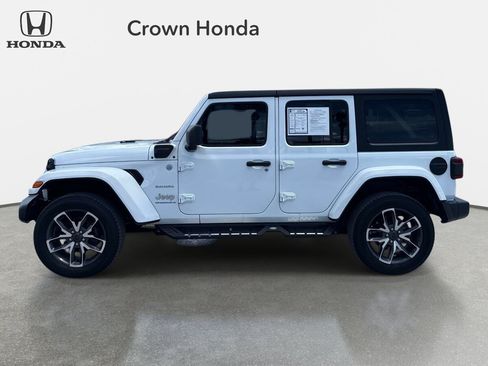 Used 2023 Jeep Wrangler Unlimited Sahara AWD/4WD image 2