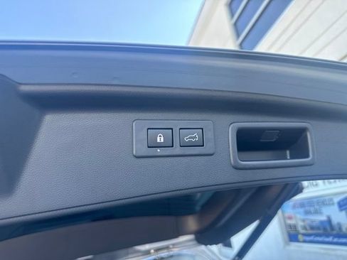 Used 2023 Subaru Forester Touring AWD/4WD image 26