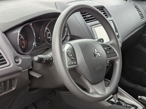 Used 2025 Mitsubishi Outlander Sport ES image 14