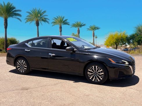 Used 2025 Nissan Altima 2.5 SV FWD image 6